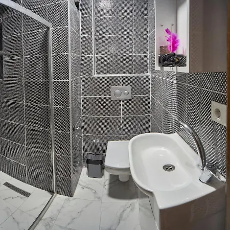 Comfortable 2 Bedroom For 5 People At Taksim * Istanbul